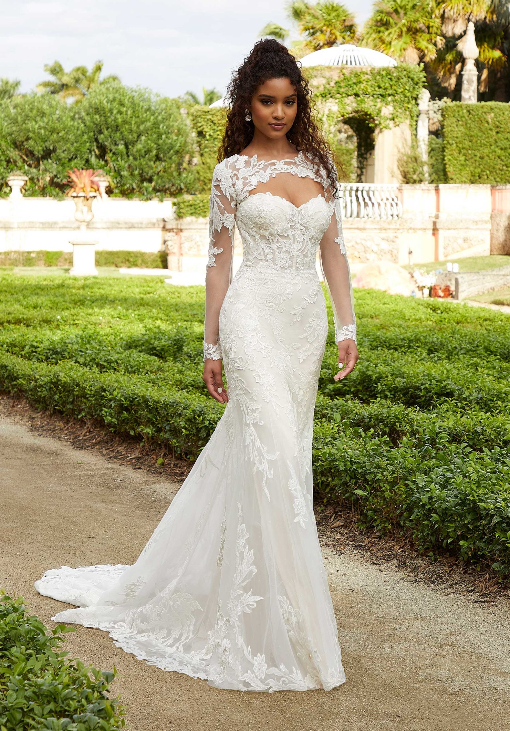 Best Wedding Dress For Large Bust Small Waist  Allure bridal, Petite  wedding dress, Long sleeve mermaid wedding dress